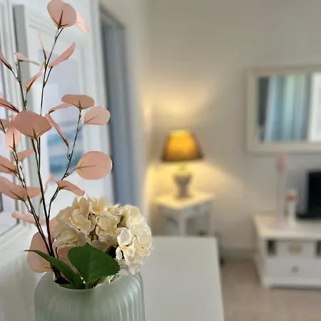 Pax شقة باكوشتاني