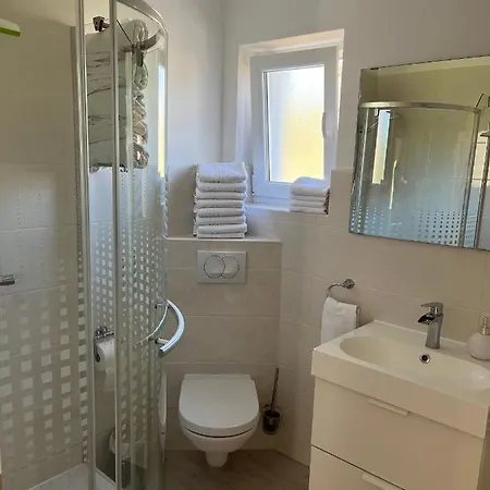 Apartmani Pax * Pakoštane