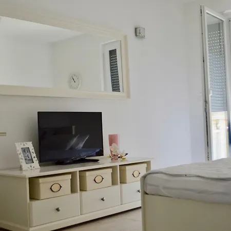 Apartmani Pax *