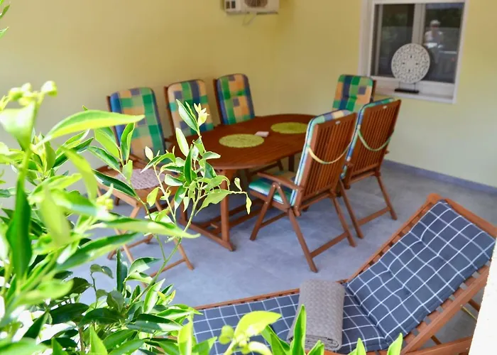 Apartmani Pax Pakostane
